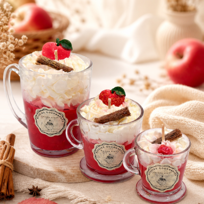 bougie gourmande pomme cannelle artisanale en tasse verre parfum sucré cannelle déco dessert