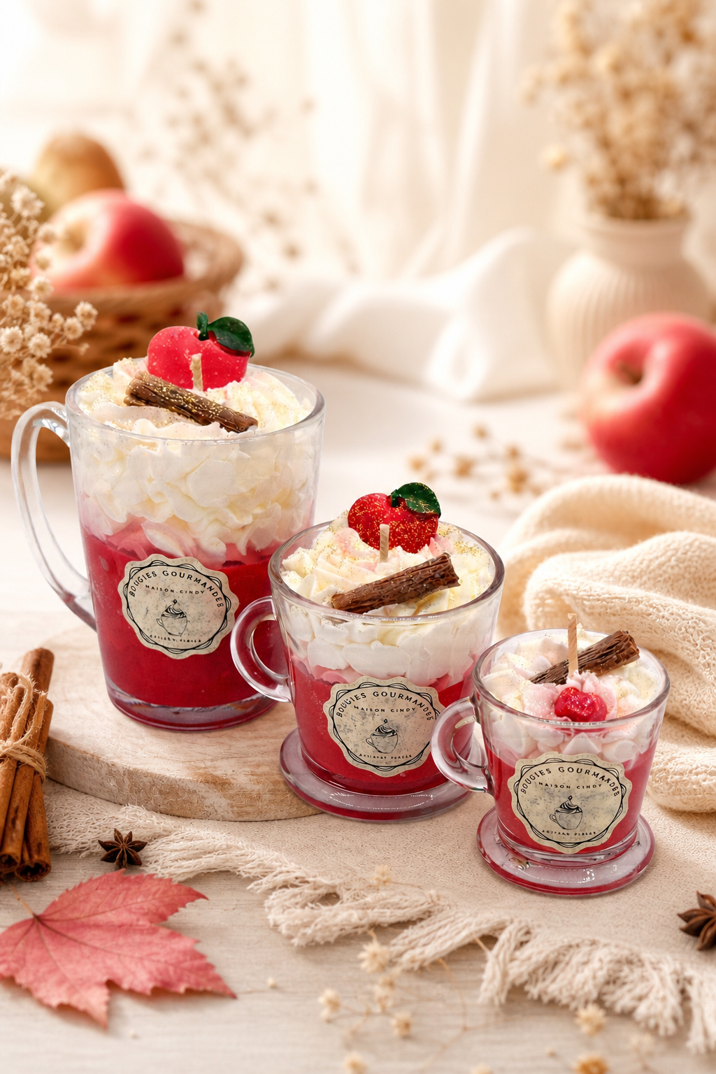 bougie gourmande pomme cannelle artisanale en tasse verre parfum sucré cannelle déco dessert